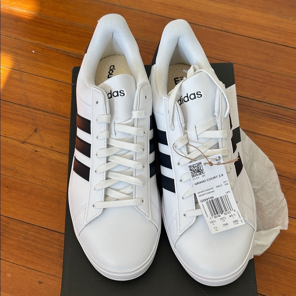 New mens Adidas Grand Court 2.0 White with Navy Stripes size 11
